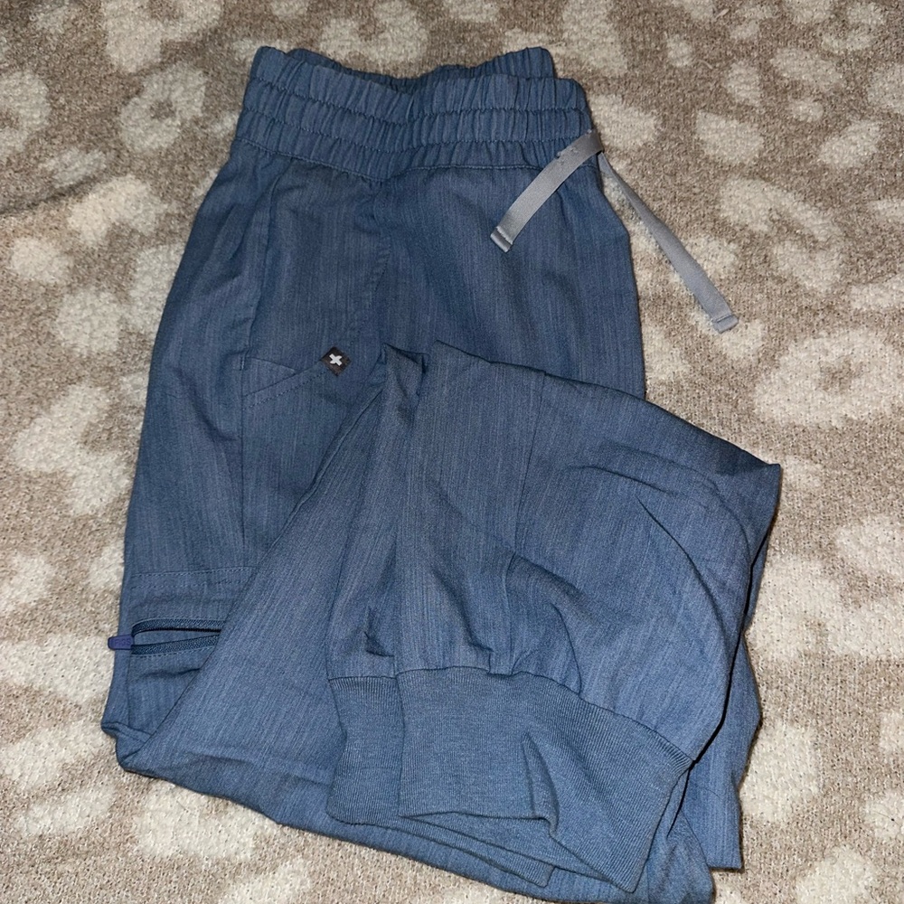 Large petite Figs Slate Blue high waisted Zamora Joggers. One Drawstring damaged